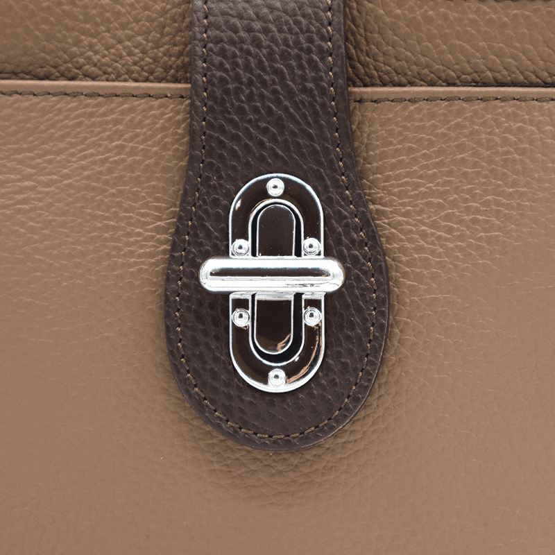 Geantă peste umăr din piele naturală Andria - maro